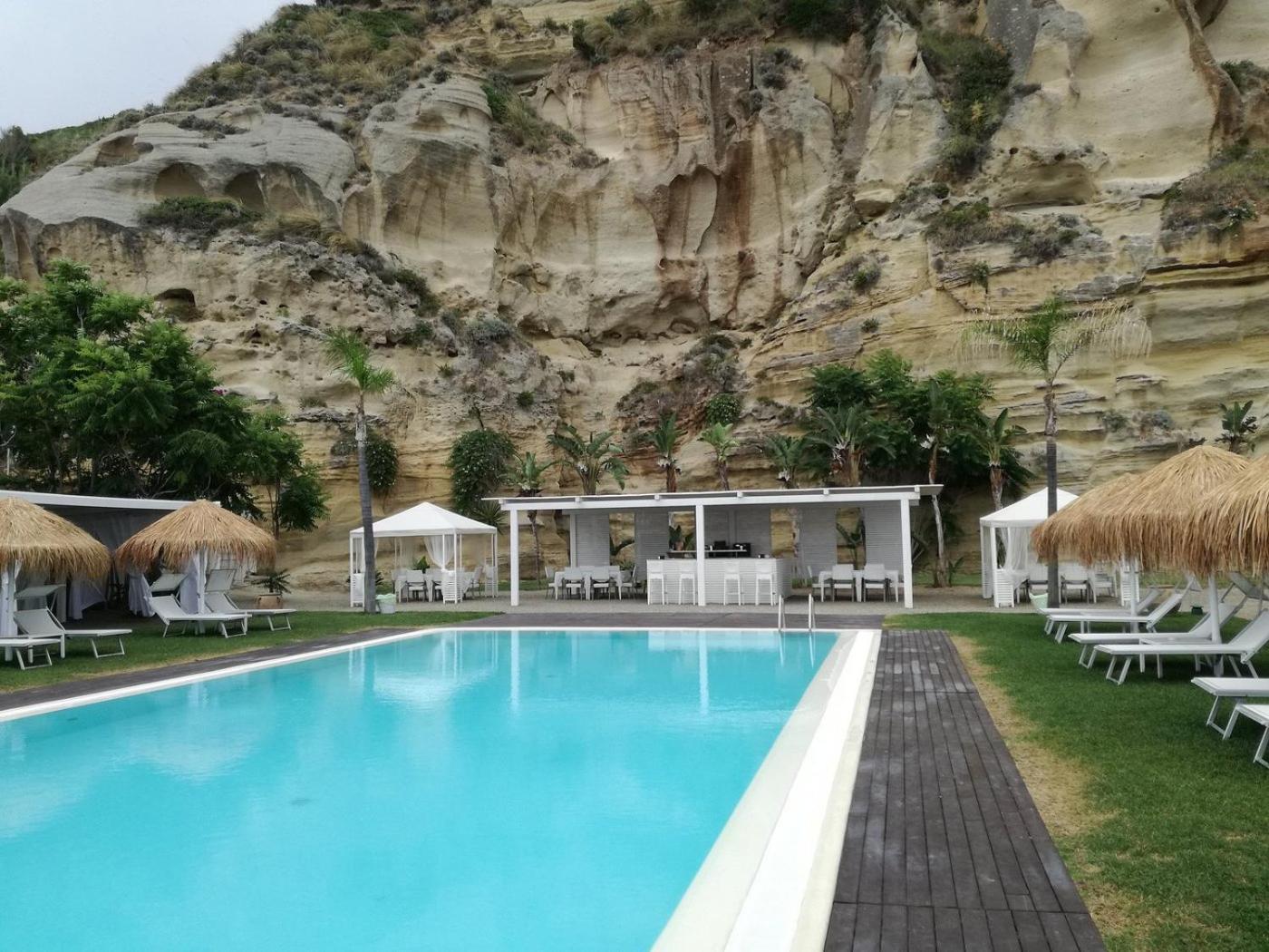 סנטה דומניקה Borgo Di Riaci Beach Resort מראה חיצוני תמונה