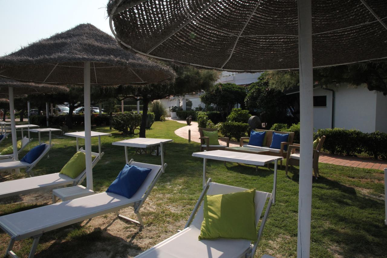 סנטה דומניקה Borgo Di Riaci Beach Resort מראה חיצוני תמונה