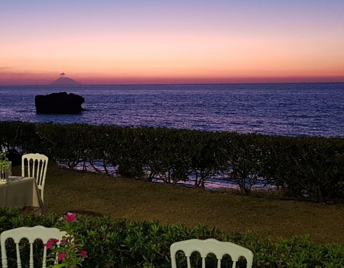 סנטה דומניקה Borgo Di Riaci Beach Resort מראה חיצוני תמונה